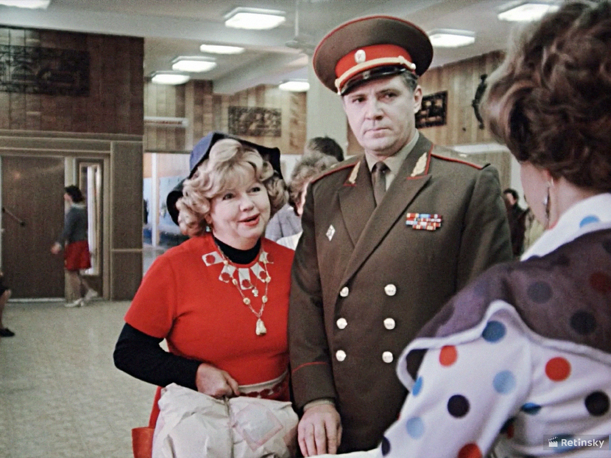 Людмила из фильма «Москва слезам не верит» все-таки исполнила свою мечту и стала генеральшей