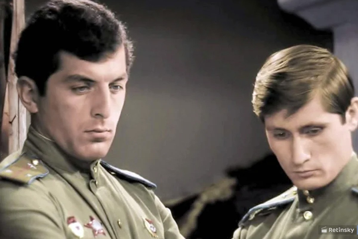 За основу фильма «В бой идут одни старики» взяты реальные судьбы и истории советских лётчиков